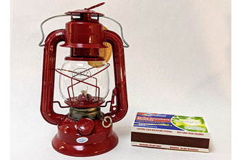 Small Kerosene Lantern Red