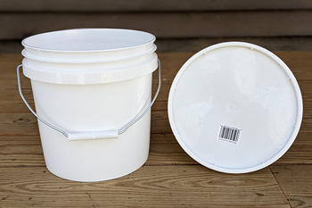 2 Gallon Food Storage Bucket with Tear Strip Lid