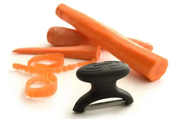 Red Grip-EZ My Favorite Handy Peeler