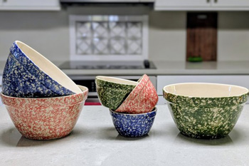 Ohio Stoneware spongeware mixing bowls in blue, green and poppy red