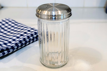 Sugar Dispenser With Pour Spout